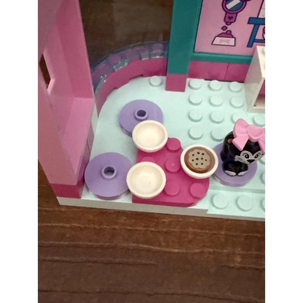 LEGO Disney Classic Minnie's Pet Hotel 43274 READ DESCRIPTION